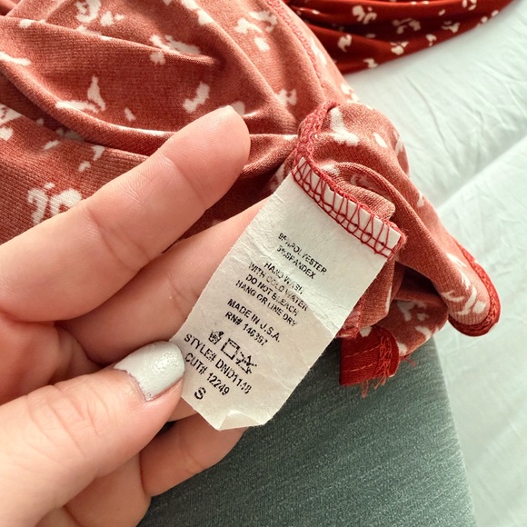 One Shoulder with Cutouts Red Floral Dress - Picture 3 of 4